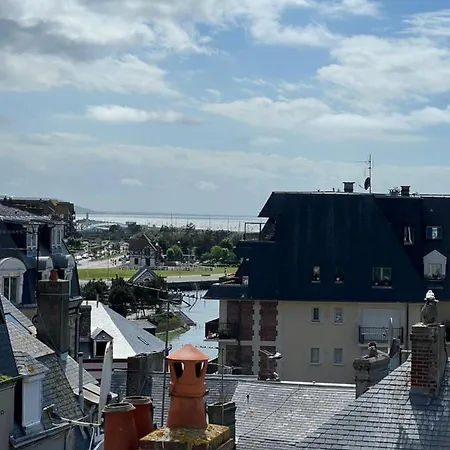Apartment Le Cocooning T2 Renove Et 5min A Pied De La Au Coeur De Trouville-sur-Mer