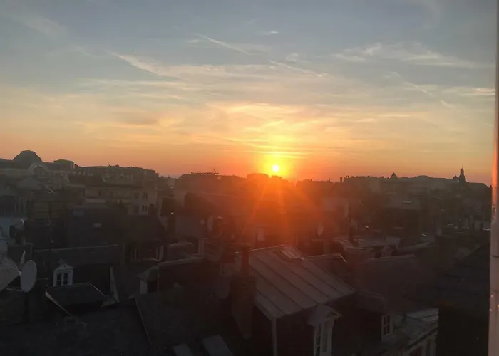 Apartment Le Cocooning T2 Renove Et 5min A Pied De La Au Coeur De